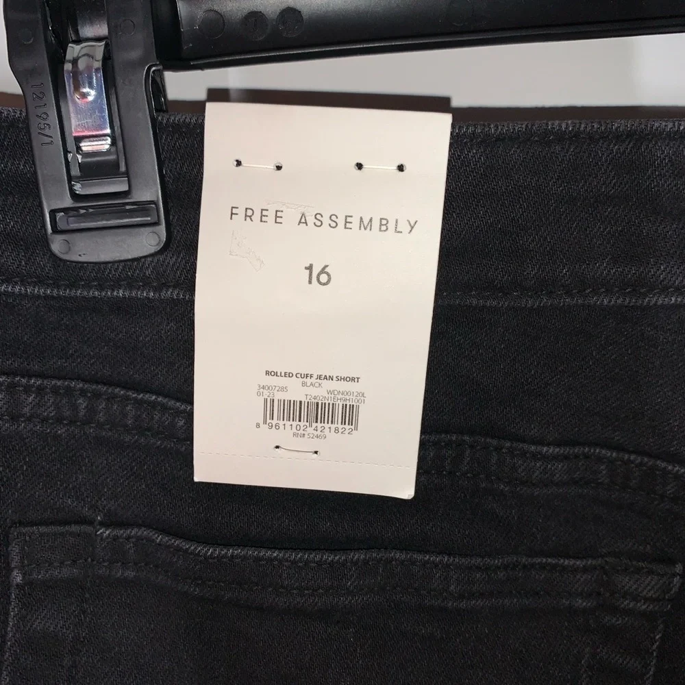 Free Assembly Black Jean Shorts new with tags Size 16